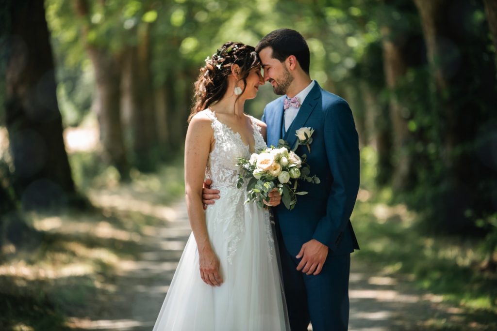 Photo de couple mariage Nantes ou Grandchamp-des-Fontaines